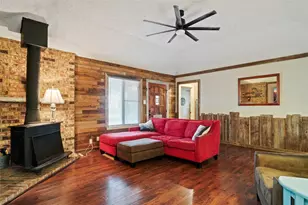 1312 Robyn Rd, Azle, TX 76020 - Photo 5