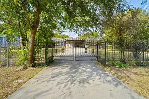 1312 Robyn Rd, Azle, TX 76020 - Photo 3