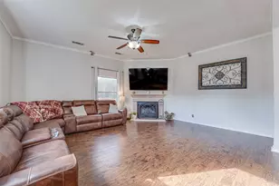 300 Springfield Ln, Red Oak, TX 75154 - Photo 11