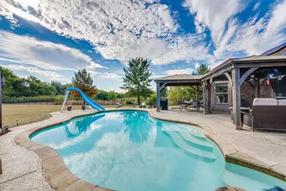 300 Springfield Lane, Glenn Heights, TX 75154 - Photo 21