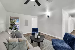 4310 Lucero Dr, Granbury, TX 76048 - Photo 9