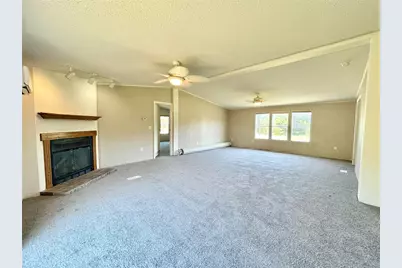 912 Partridge Court, Granbury, TX 76049 - Photo 7