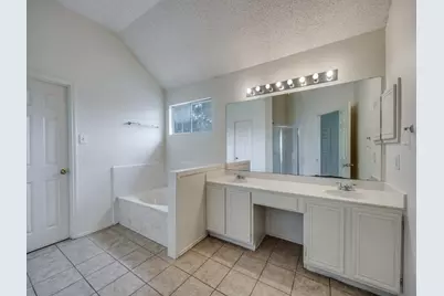 833 Bellflower Drive, Plano, TX 75075 - Photo 9