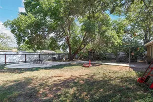 2302 11th St, Brownwood, TX 76801 - Photo 25