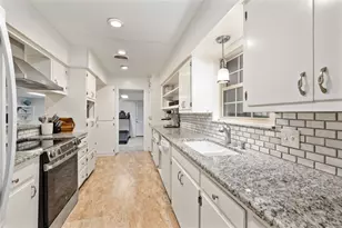 2302 11th St, Brownwood, TX 76801 - Photo 7