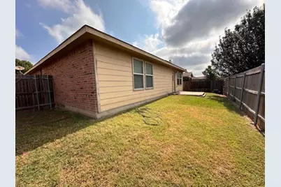 433 Emerald Creek Drive, Fort Worth, TX 76131 - Photo 17