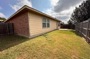 433 Emerald Creek Dr, Fort Worth, TX 76131 - Photo 17