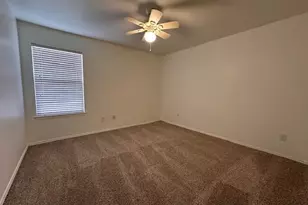 433 Emerald Creek Dr, Fort Worth, TX 76131 - Photo 9