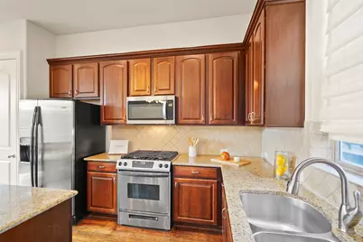 6748 Plaza Via, Irving, TX 75039 - Photo 9