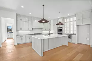 2012 Skylane Dr, Granbury, TX 76049 - Photo 11