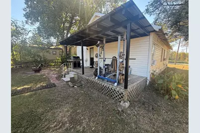 511 W Navasota Street, Groesbeck, TX 76642 - Photo 17