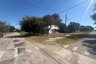 511 W Navasota St, Groesbeck, TX 76642 - Photo 19