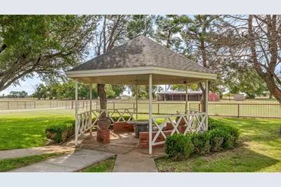 9651 County Road 99 S, Vernon, TX 76384 - Photo 33