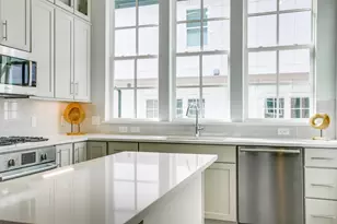 4636 Warwood Ln, Dallas, TX 75219 - Photo 9