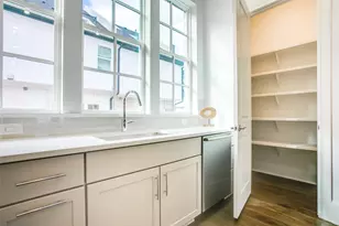 4636 Warwood Ln, Dallas, TX 75219 - Photo 5