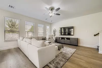 6811 Joelene Rae Drive, Arlington, TX 76001 - Photo 3