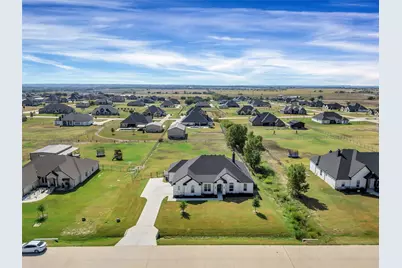 413 Venadito Drive, Godley, TX 76044 - Photo 3