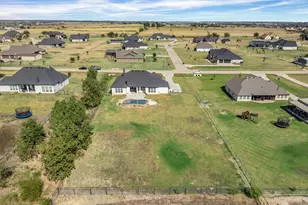 413 Venadito Dr, Godley, TX 76044 - Photo 37