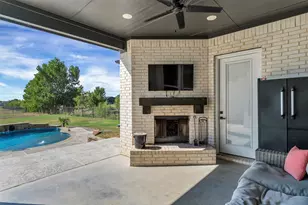 413 Venadito Dr, Godley, TX 76044 - Photo 33