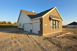 111 Hillview Trl, Decatur, TX 76234 - Photo 3