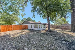 609 Warren Dr, Garland, TX 75042 - Photo 15