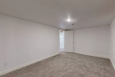 409 W Main Street #B, Whitesboro, TX 76273 - Photo 11