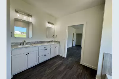 118 Indian Creek, Trenton, TX 75490 - Photo 5