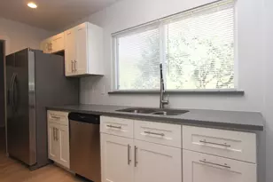 2922 Ashglen Dr, Garland, TX 75043 - Photo 7