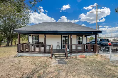 300 S Wall Street, Itasca, TX 76055 - Photo 1