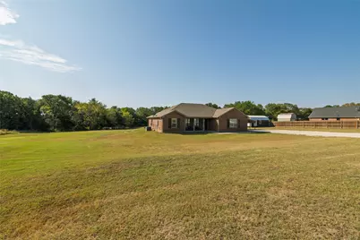 247 County Road 156, Whitesboro, TX 76273 - Photo 5