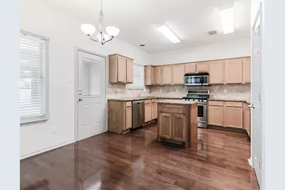 1016 Bonanza Drive, Arlington, TX 76001 - Photo 5