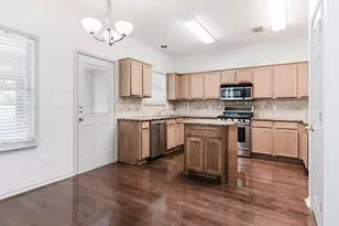 1016 Bonanza Dr, Arlington, TX 76001 - Photo 5