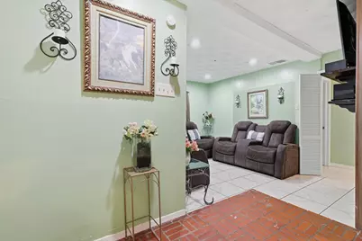 2604 Burning Tree Lane, Irving, TX 75062 - Photo 5