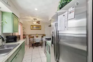 2604 Burning Tree Ln, Irving, TX 75062 - Photo 17