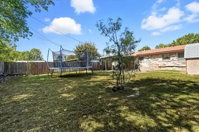 2604 Burning Tree Lane, Irving, TX 75062 - Photo 27