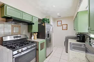 2604 Burning Tree Ln, Irving, TX 75062 - Photo 15