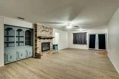 712 Indiana Street, Graham, TX 76450 - Photo 5