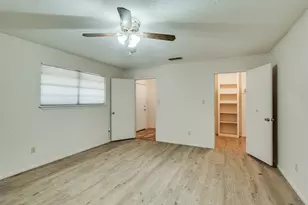 712 Indiana St, Graham, TX 76450 - Photo 21