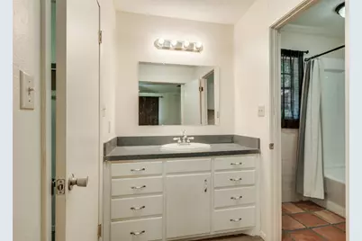 712 Indiana Street, Graham, TX 76450 - Photo 15