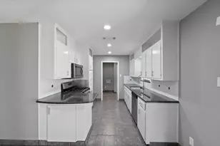 317 E Glendale St, Crowley, TX 76036 - Photo 15