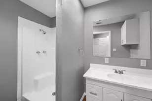 317 E Glendale St, Crowley, TX 76036 - Photo 27