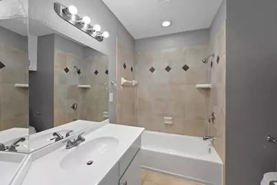 317 E Glendale Street, Crowley, TX 76036 - Photo 11