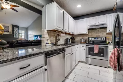 5315 Umbrella Pine Court, Arlington, TX 76018 - Photo 5