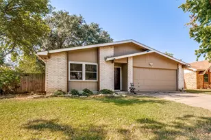 612 McKown Dr, Mansfield, TX 76063 - Photo 1
