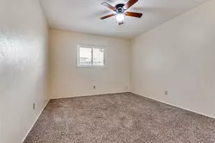 612 McKown Dr, Mansfield, TX 76063 - Photo 9
