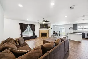 9428 Tierra Verde Dr, Fort Worth, TX 76177 - Photo 5