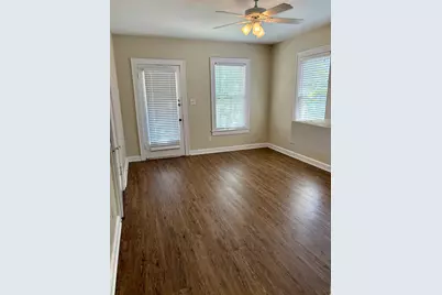 905 N Bishop Avenue #A, Dallas, TX 75208 - Photo 3