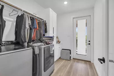 2339 Hondo Avenue, Dallas, TX 75219 - Photo 29