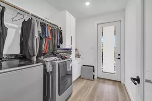 2339 Hondo Ave, Dallas, TX 75219 - Photo 29