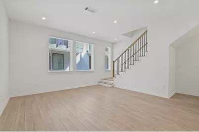 410 W 9th Street #209, Dallas, TX 75208 - Photo 5